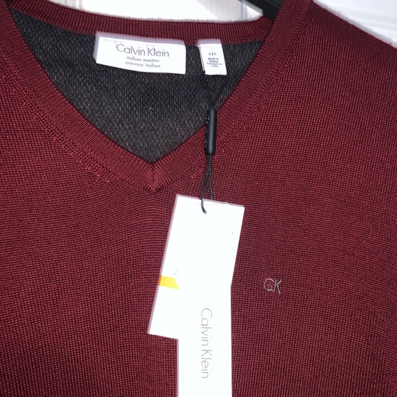 Calvin Klein Sweater - Picture 4 of 7